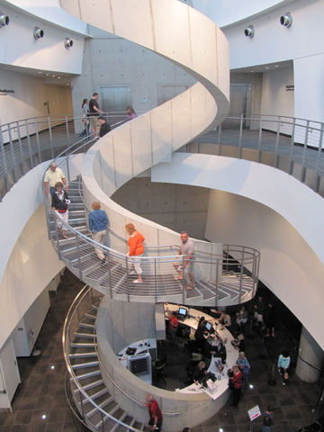 Description backgrounds 1423864350 dali stair